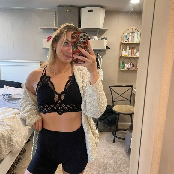 BOUTIQUE BRALETTE S/M - Picture 11 of 13